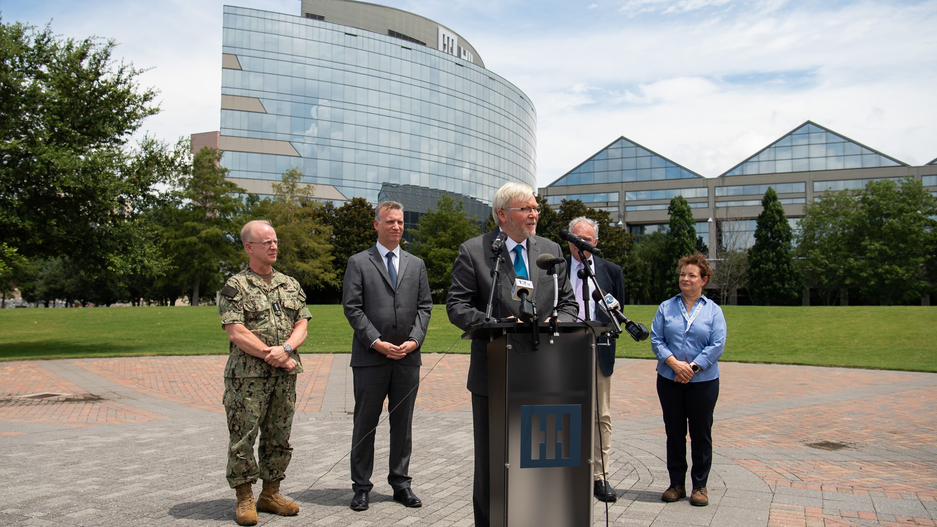 HII Hosts Australian Ambassador and Senator Kaine at Newport News Shipbuilding