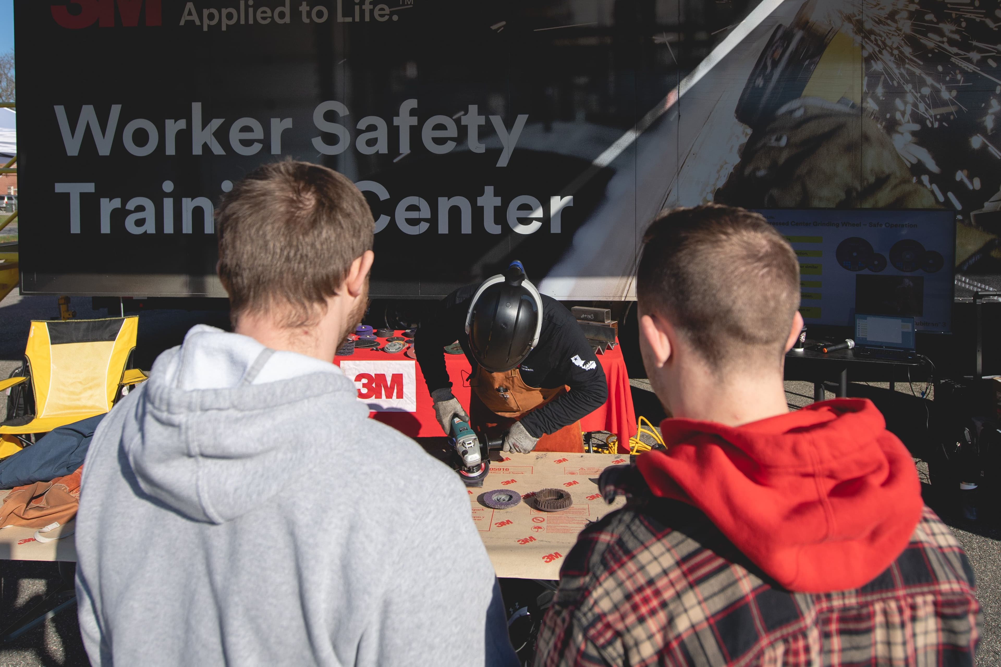 HII Co-Hosts Acceleration Summit & Manufacturing Showcase at Newport News Shipbuilding