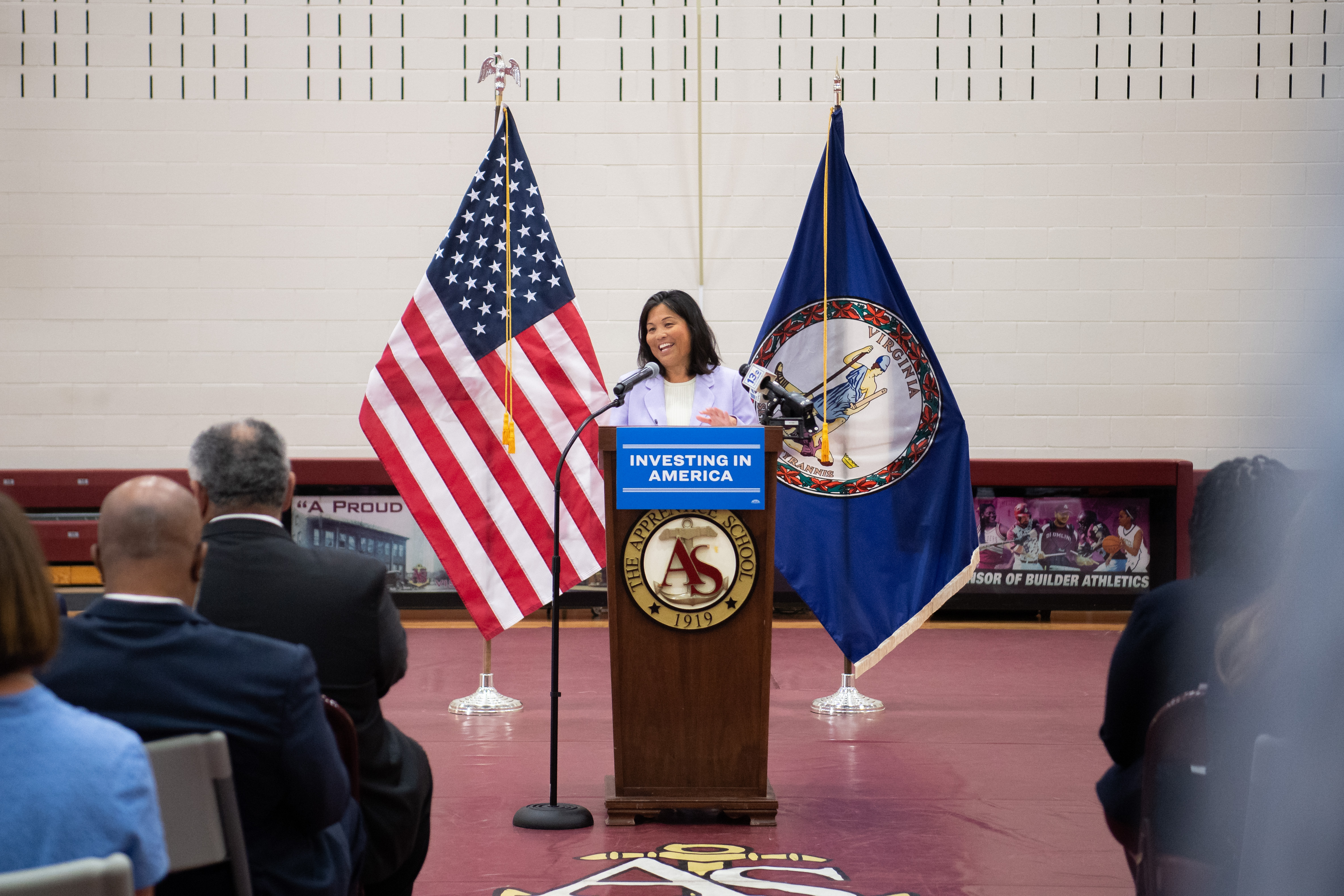 Secnav And Seclab Visit