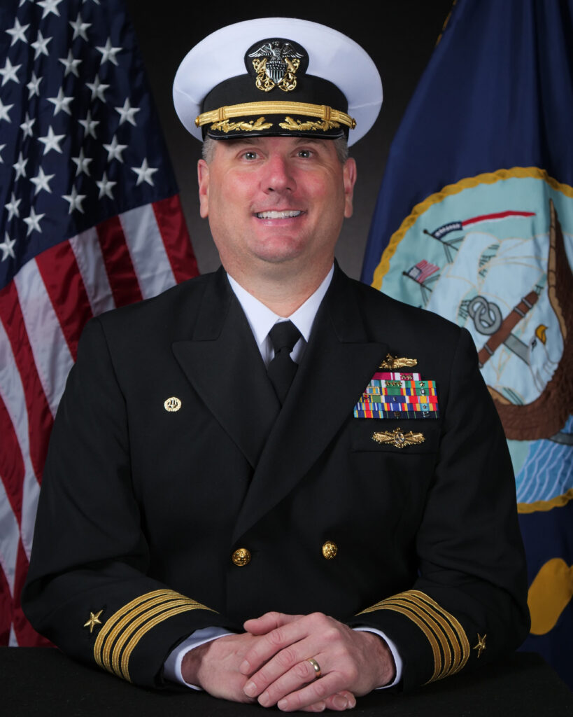 Capt Matthew Tardy 230410 N Um025 1002