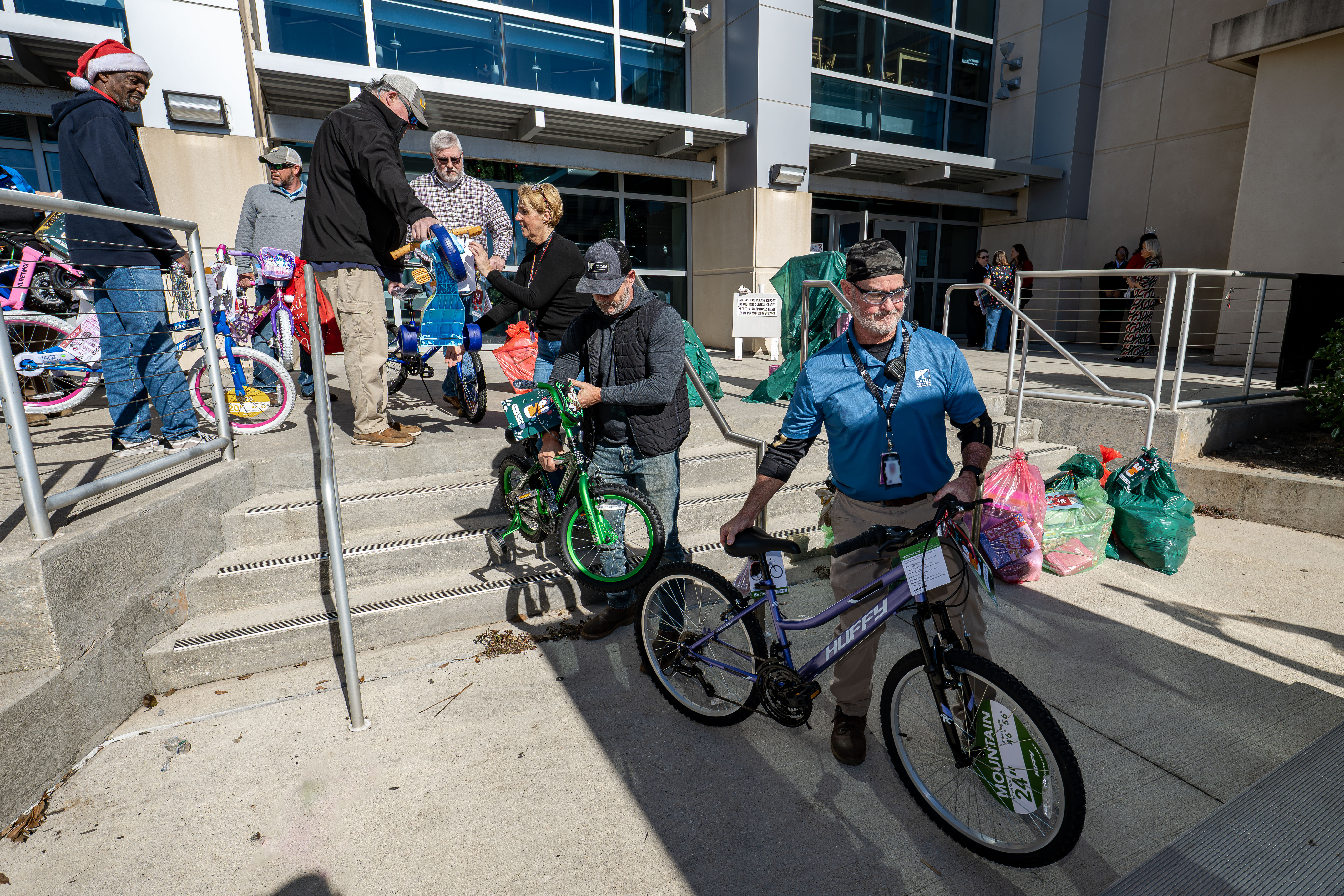 Ingalls Cares Holiday Giving Ls December 11, 2025 2